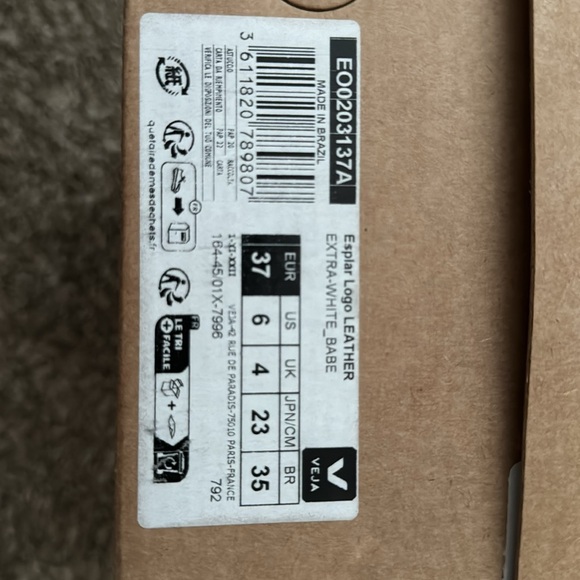 Veja sneakers size 6 (US) or size37 (EUR) , - Picture 4 of 4